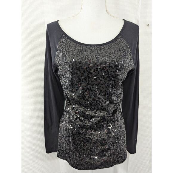 OLD NAVY! ULTRA BLACK LONG SLEEVE T-SHIRT W/IRIDESCENT SEQUINNED FRONT! SZ M - Picture 2 of 9